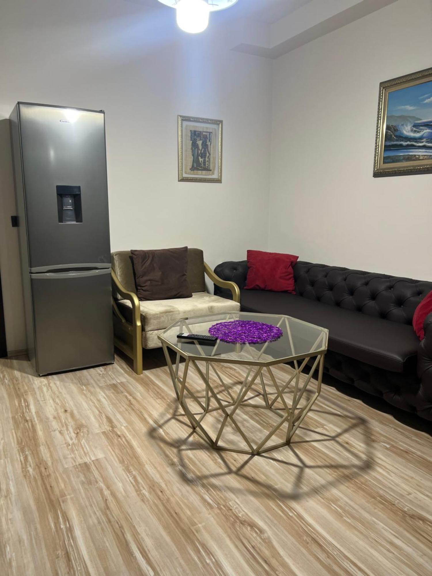 Ergi'S Studio Apartment Tiranë Luaran gambar